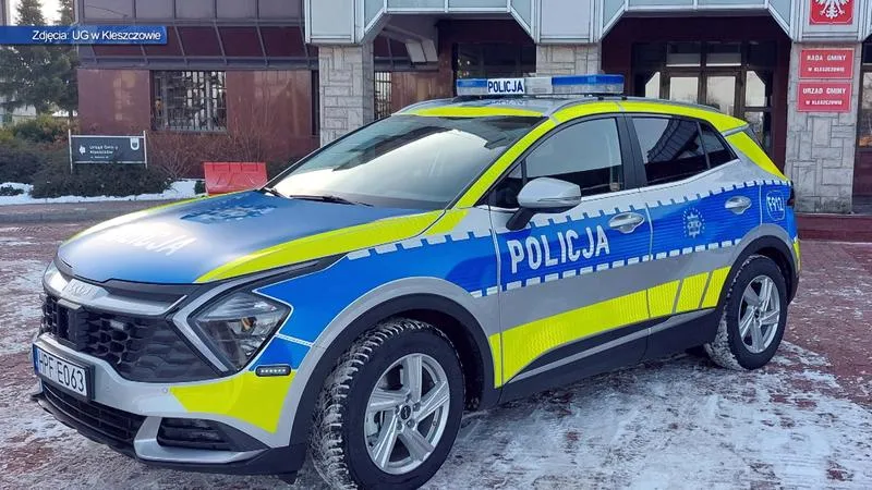 Dlaczego policja dotyka samochodu? Oto, co powinieneś wiedzieć